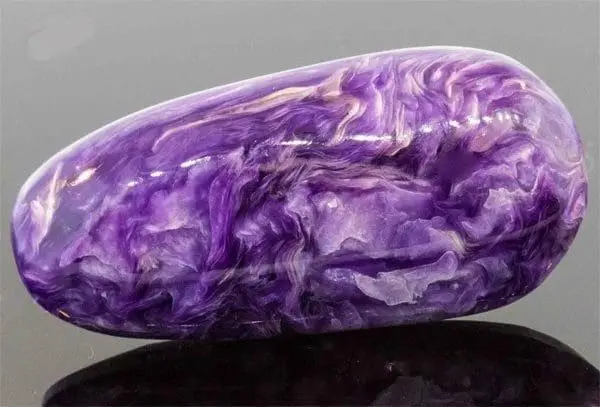 charoite magia pedra mente