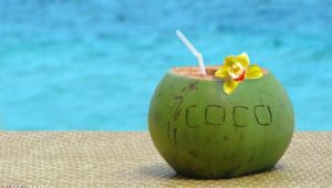 Água de coco não é apenas um –incrivelmente popular –refresco, é também um pacote de nutrientes e benefícios. Aqui estão sete fatos pouco conhecidos sobre o valor nutricional da água de coco e o porque eles trazem benefícios à saúde